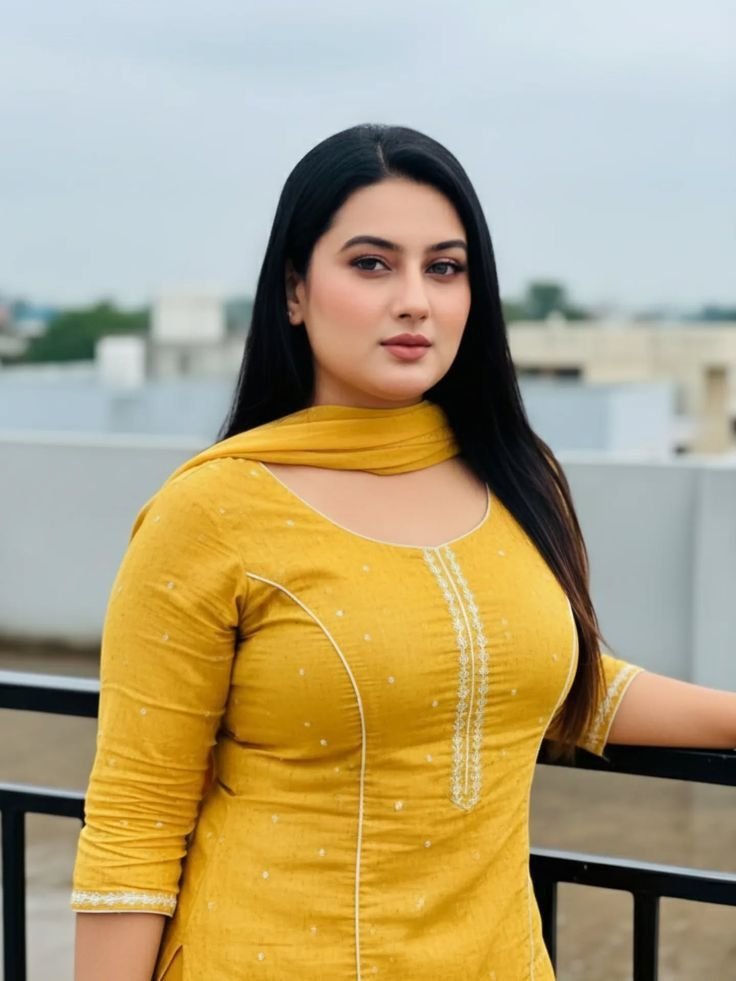 Fatima Charming Young Professional Based in Agra