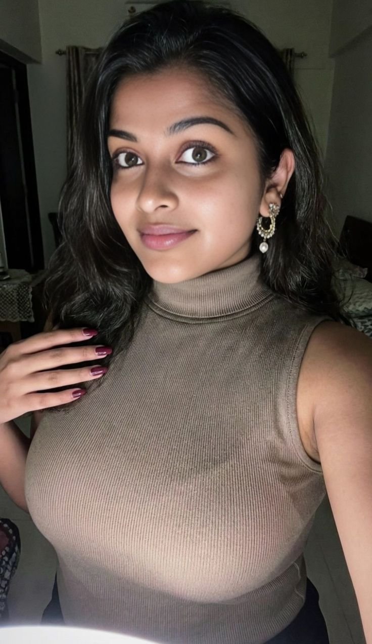Yamini Young and Sophisticated Agra Professional Call Girl
