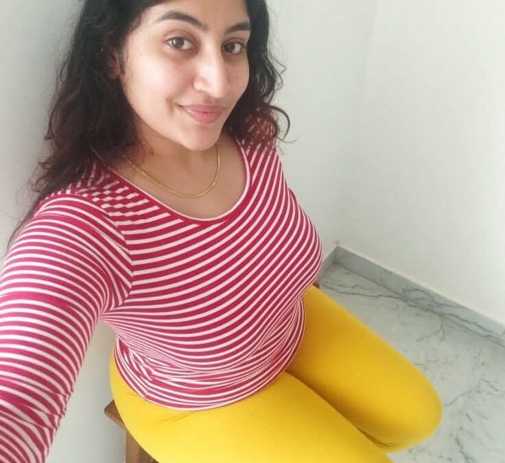 Komal 32 yrs
