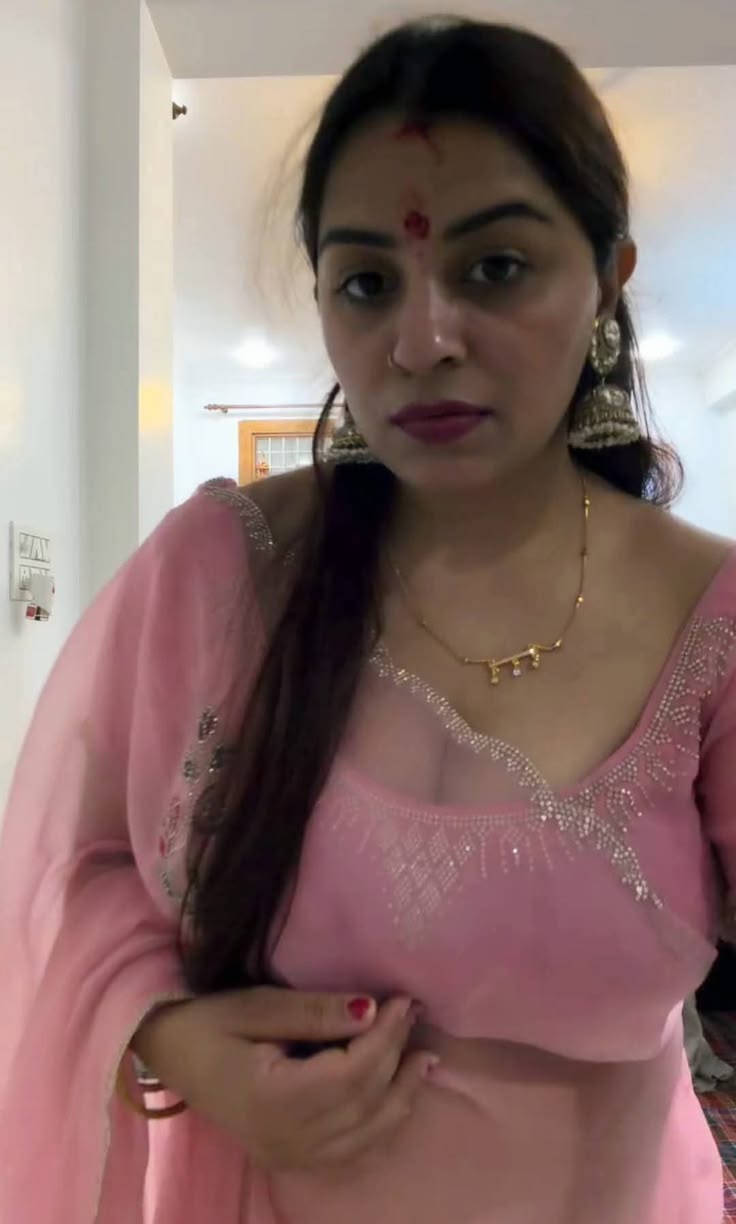 Pihu, High Profile Independent VIP Call Girls in Ahmedabad