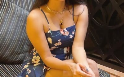 Hanshika 28 yrs