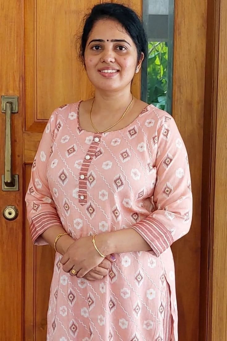 Ananya – Sophisticated Young Professional in Gachibowli