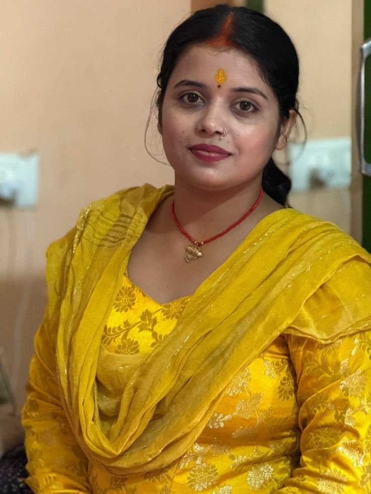 Ananya – Sophisticated Young Professional in Gachibowli